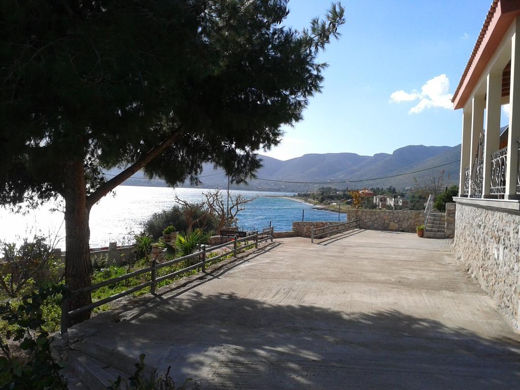 Niriides Apartment Galaxidi Ruang foto